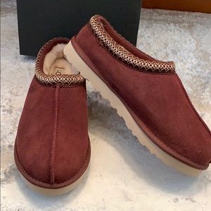 Men’s UGGs size 11 brand new